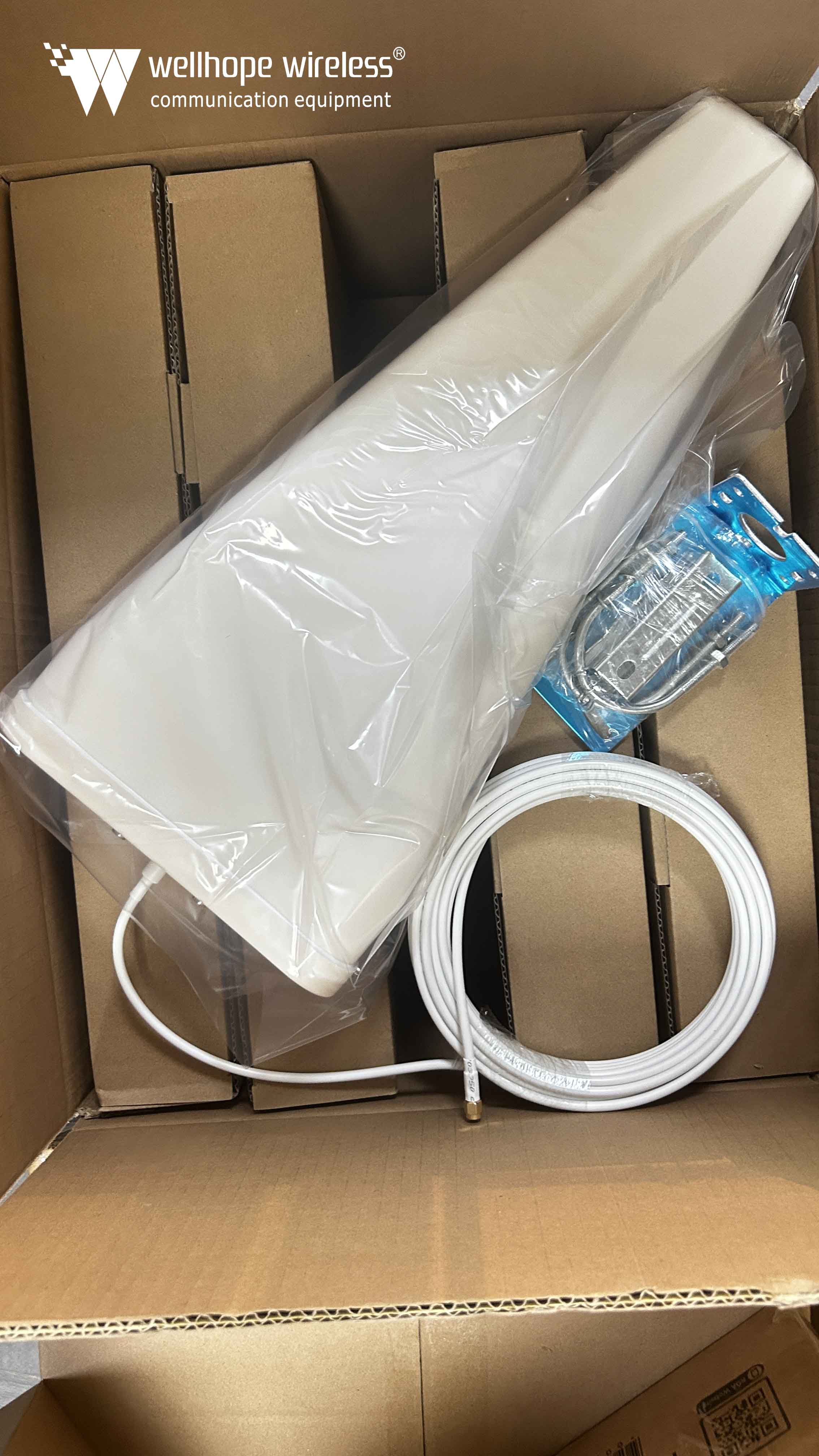 2025-1-3 5G 600-6000MHz Log antena periódica WH-5G-D12 100PCS e antena de painel 5G WH-5G-WiFi9X2 no navio