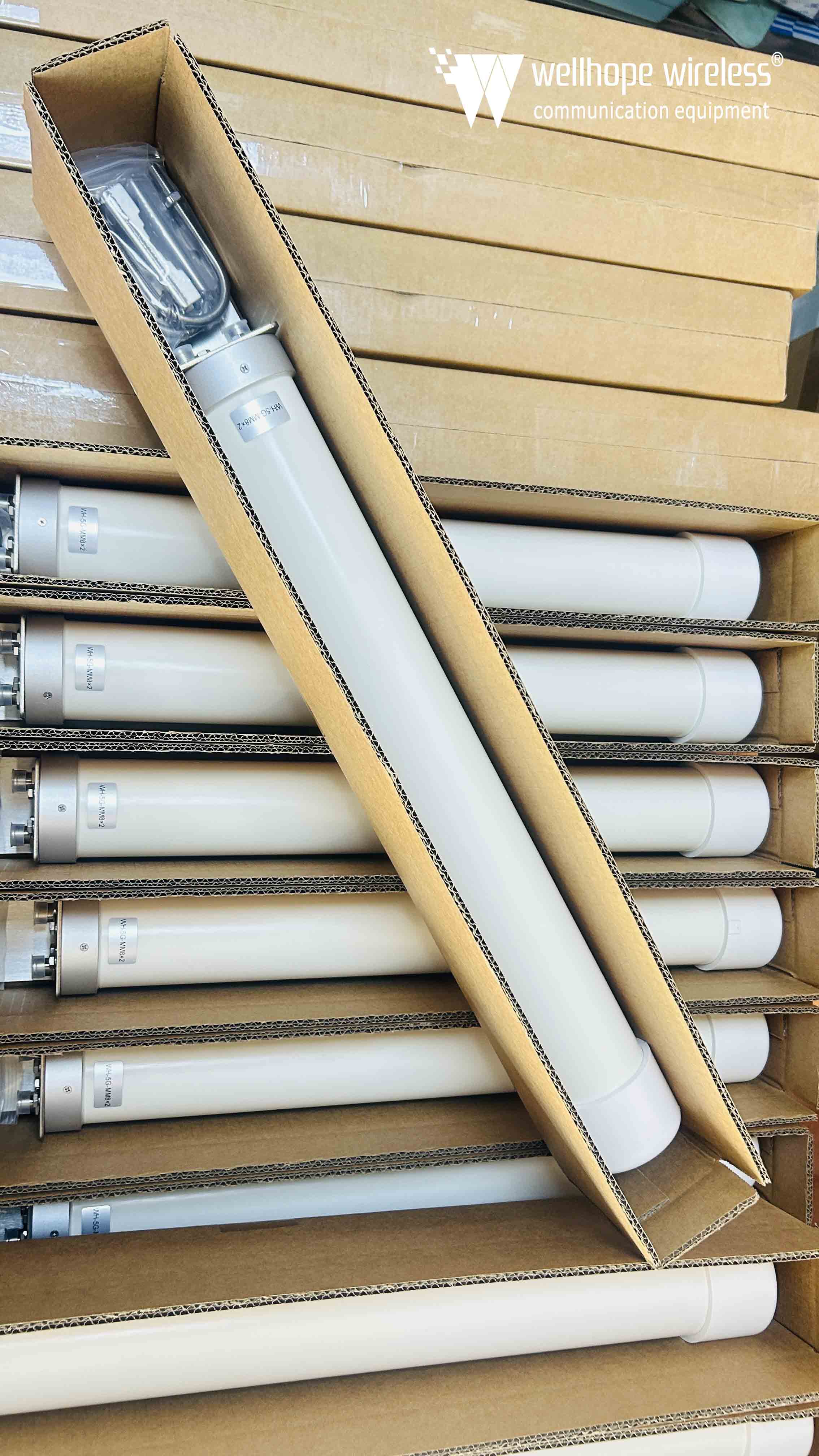 2026-3-18 4G 5G omni Antenna WH-5G-MM8X2 100pcs